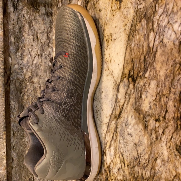 Air Jordan XXXI’s - Picture 2 of 6